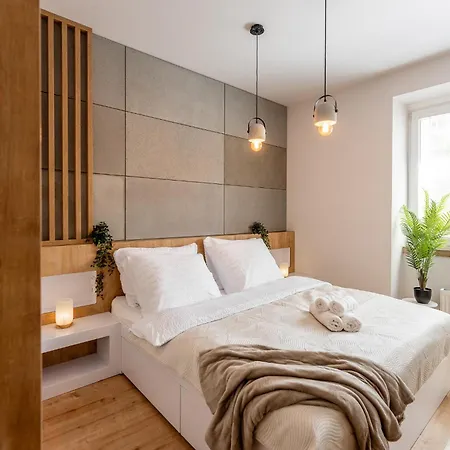 Blizko Stanice Podtatranskeho 1 Center 4 Appartement *