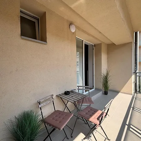 Blizko Stanice Podtatranskeho 1 Center 4 Appartement *