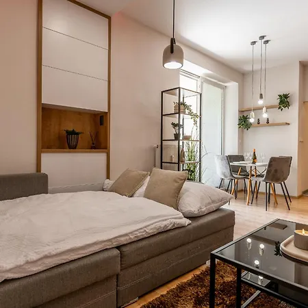 Appartement Blizko Stanice Podtatranskeho 1 Center 4