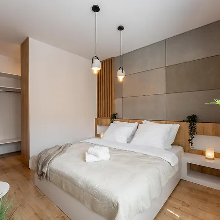 Appartement Blizko Stanice Podtatranskeho 1 Center 4 *
